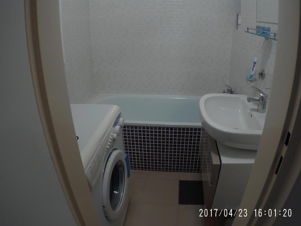 Lucas Apartment - Self Check-In Bratislava Buitenkant foto